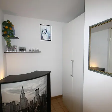 Between Sea And Marina Apartmán